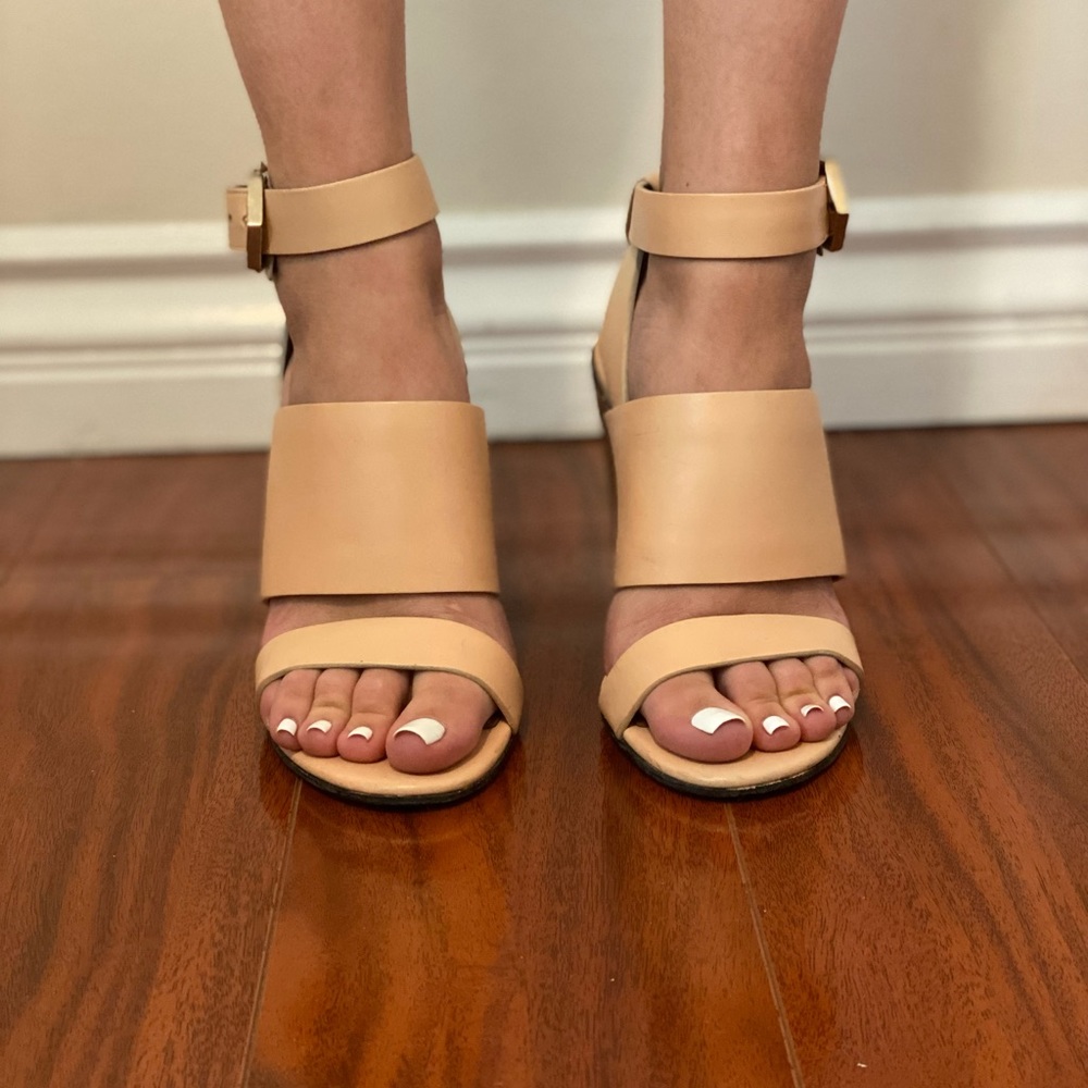 Givenchy sandals. - Picture 3 of 4